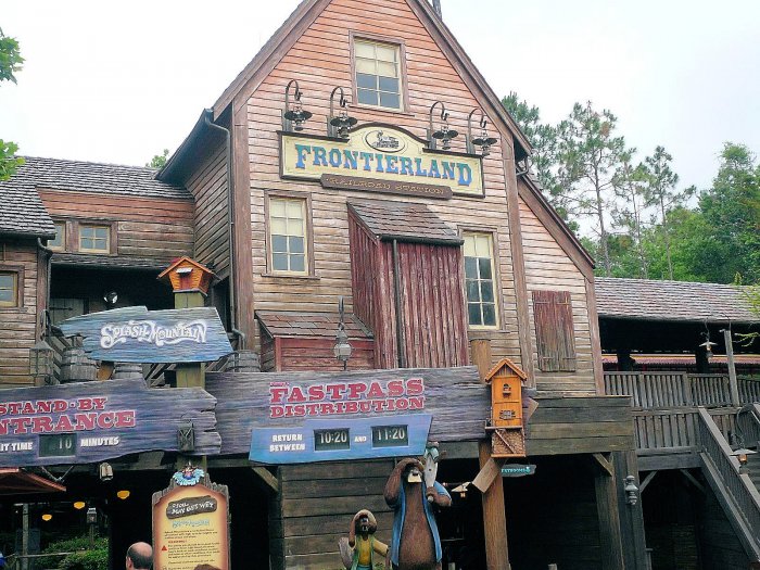 A photo of the Splash Mountain Queue or Line Entrance at Walt Disney World's Magic Kingdom